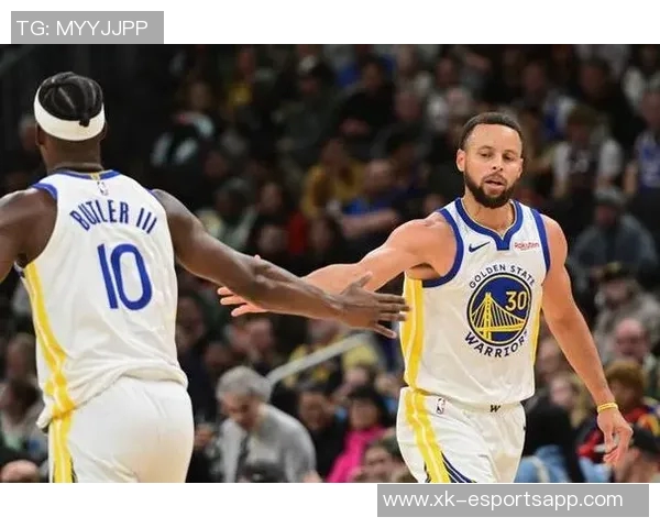 勇士客场对阵76人巴特勒因膝伤缺席库里依旧未能复出