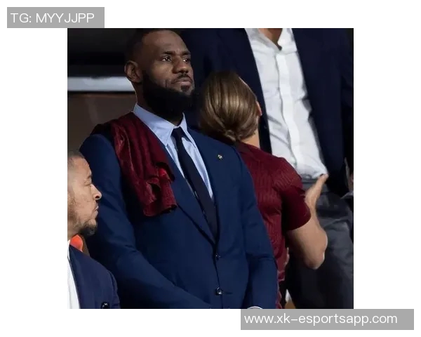 夸梅直言布朗尼受赞誉源于对老詹的崇拜与畏惧心理缺乏理性分析